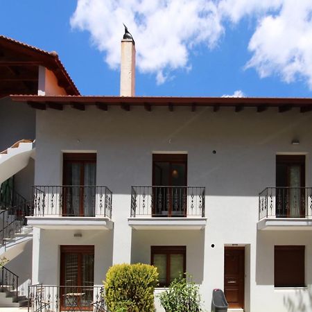 Family'S Houses Kalavryta Exterior photo